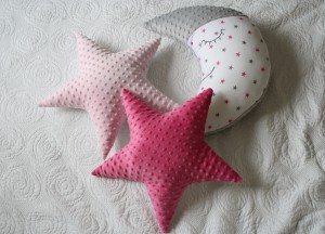 Gwiazdy dwustronne: jasny róż i minky Azalea Pink i księżyc w szaro - amarantowe gwiazdki